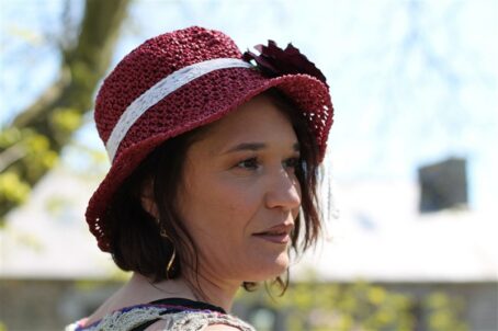chapeau été crocheté en raphia rose laines aquareve