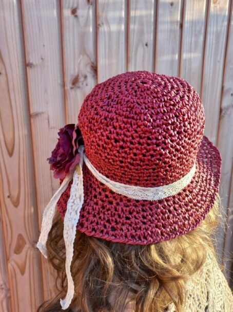 chapeau été crocheté en raphia rose laines aquareve