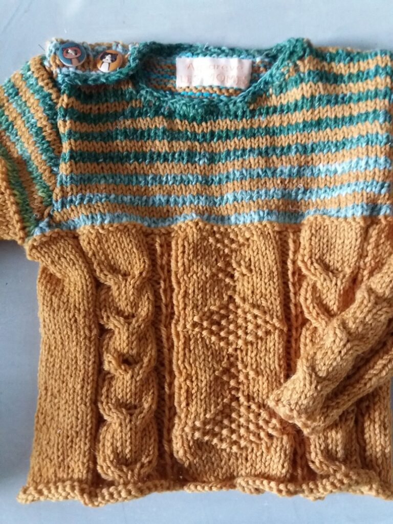 pull en bb soft wool kremke et silk garden sock noro laines aquareve