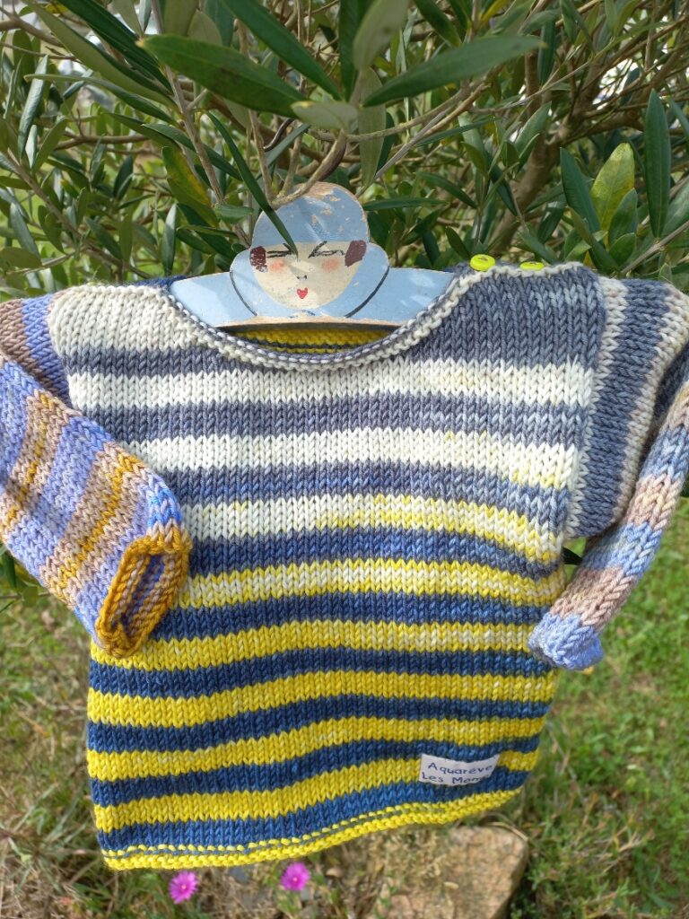 pull 3 mois uneek dk laines aquarêve