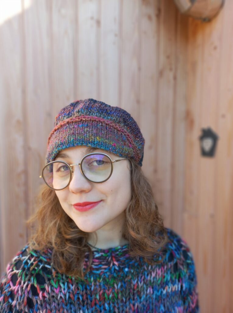 casquette cyochin et pull vitaminé laines aquarêve